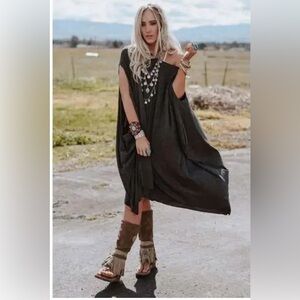 Three Birds Nest The Wren Oversized Tunic charcoal  One Size NWT
